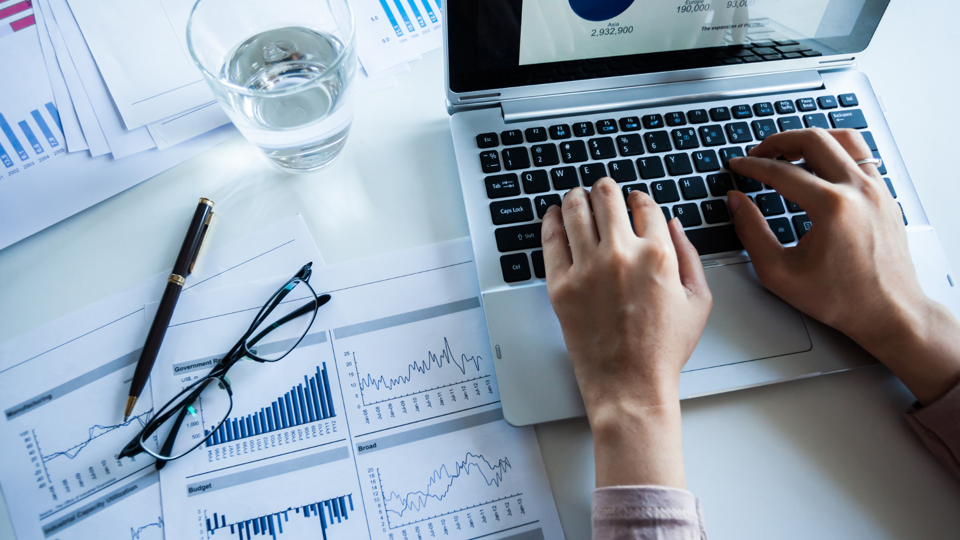 Perbedaan omset dan profit